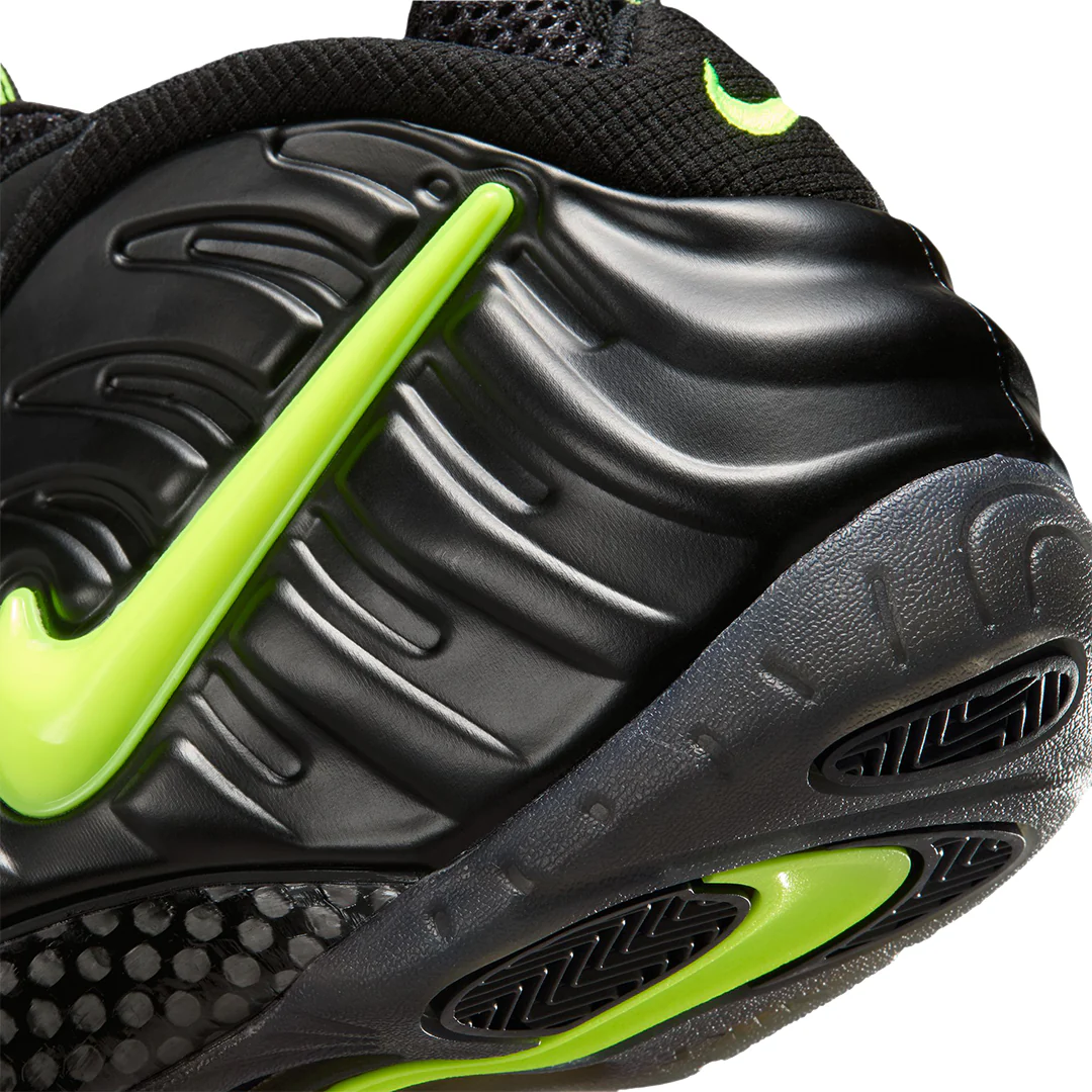 AIR FOAMPOSITE PRO BLACK/VOLTAGE YELLOW - Image 5
