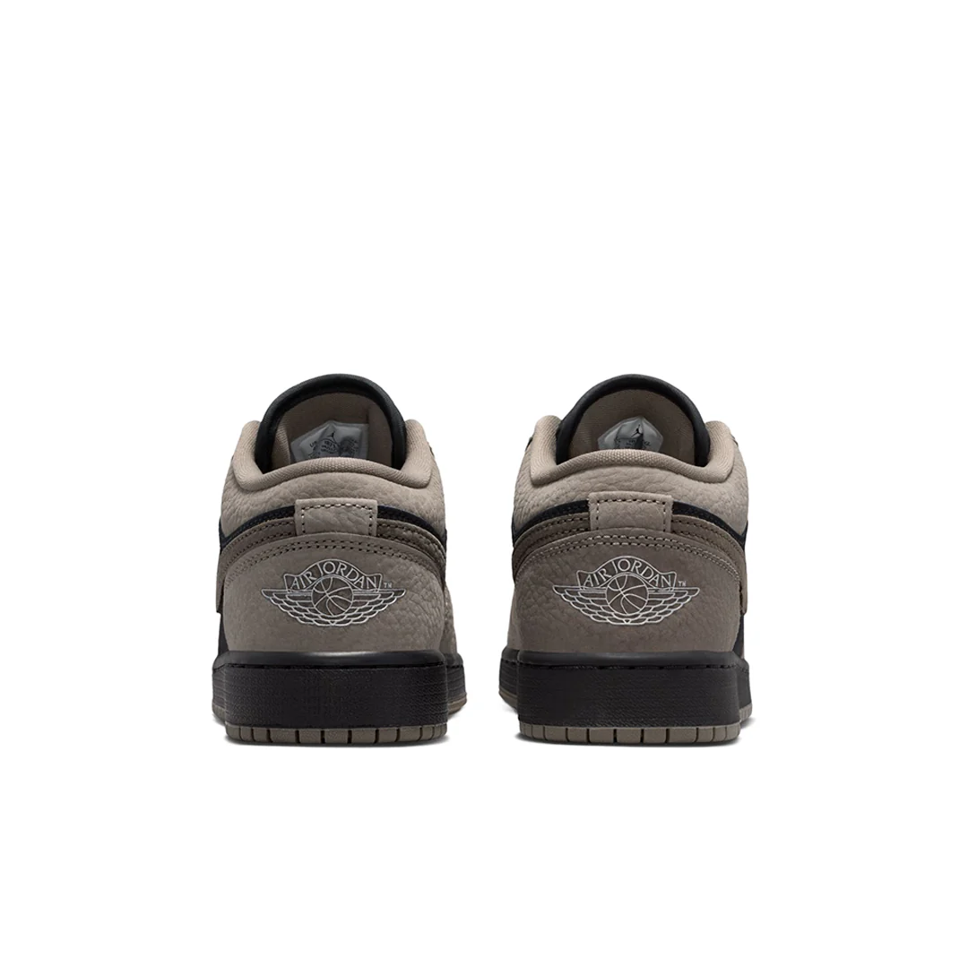 AIR JORDAN 1 LOW SE (GS) BLACK/OLIVE GREY - Image 3