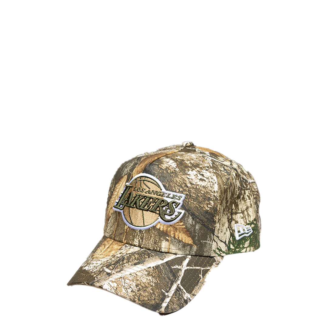 LOS ANGELES LAKERS 9FORTY REALTREE KHAKI ADJUSTABLE A-FRAME CAP