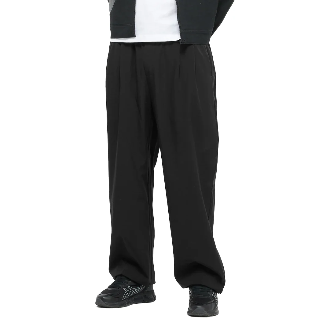 PLEATED NYLON PANTS BLACK - Image 2