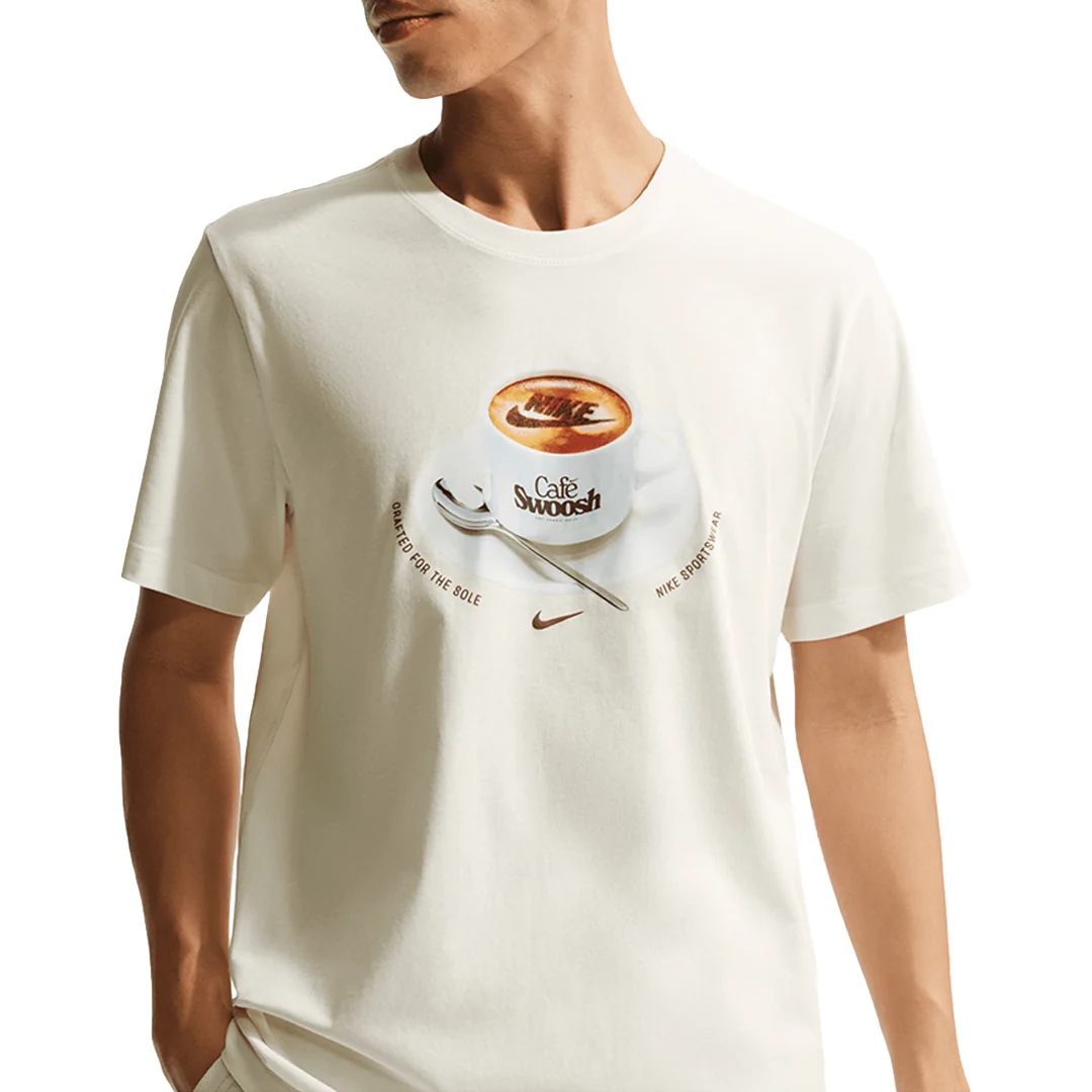 RELAXED FIT CAFE SWOOSH T-SHIRT WHITE - Image 3